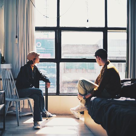 Beige Poshtels + Netflix Hostel Bangkok Kültér fotó