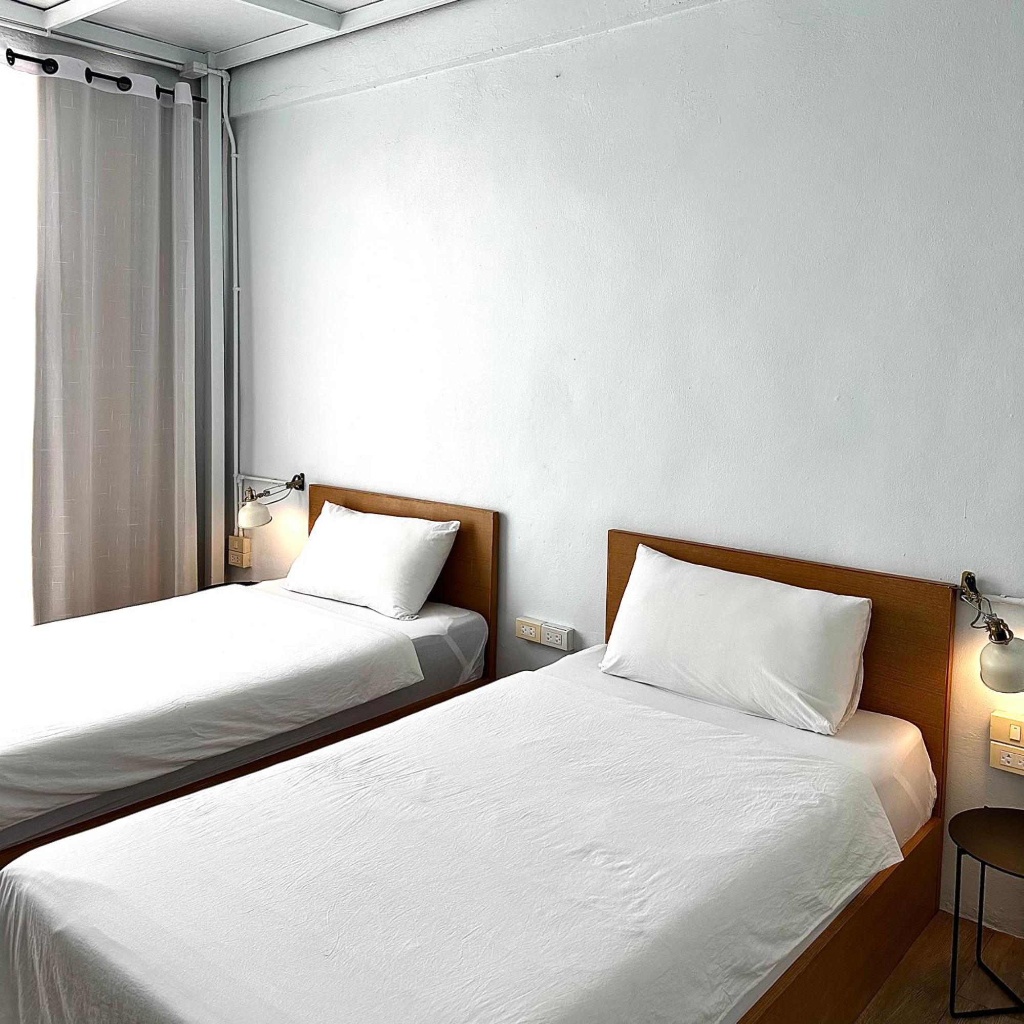 Beige Poshtels + Netflix Hostel Bangkok Kültér fotó