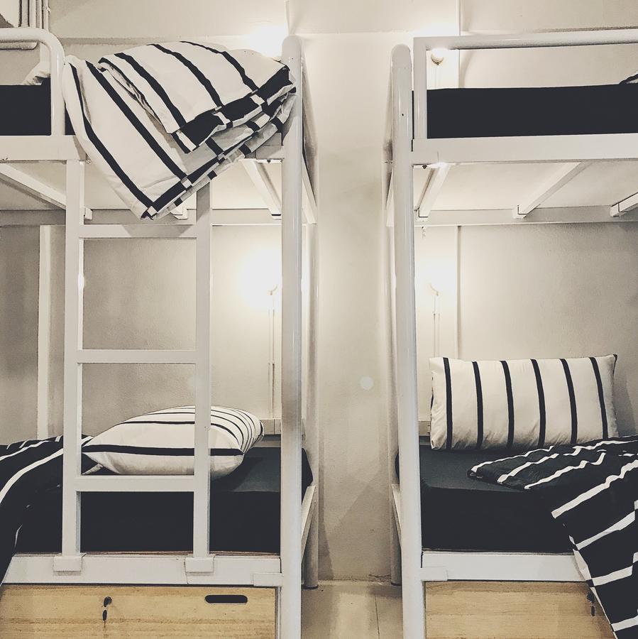 Beige Poshtels + Netflix Hostel Bangkok Kültér fotó